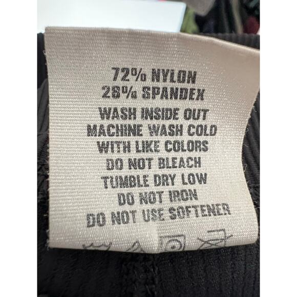 Zyia Active Ribbed Black Biker Athletic Stretch Shorts Small - Picture 5 of 5